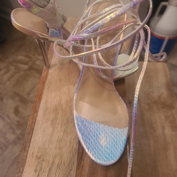 Fashion Iridescent heels - Picture 2 of 5